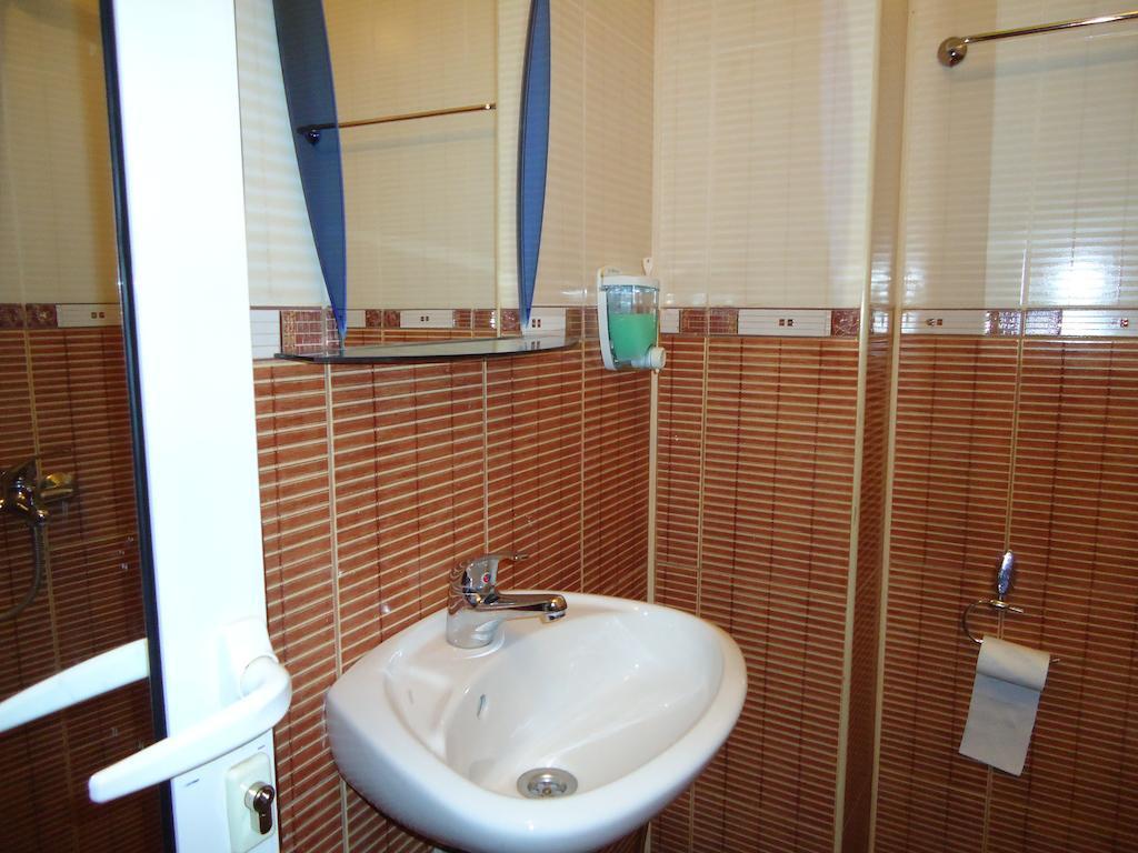 Dionis Hotel Petrich  Chambre photo